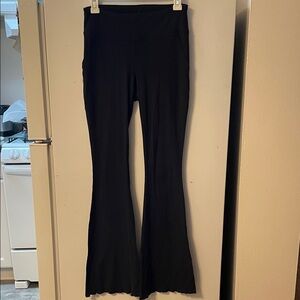 Outdoor‎ Voices Small Flare Leg Ribbed Black Nylon Pants with Pockets
